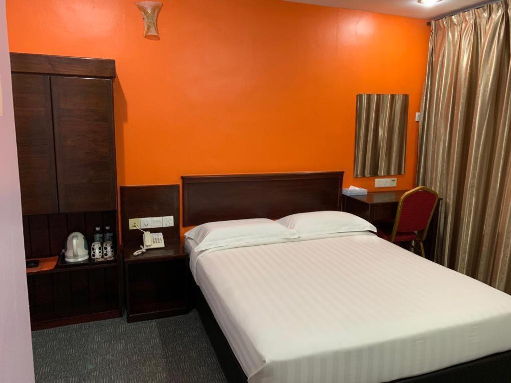 Id Hotel Сегамат Екстериор снимка