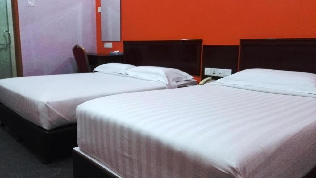 Id Hotel Сегамат Екстериор снимка